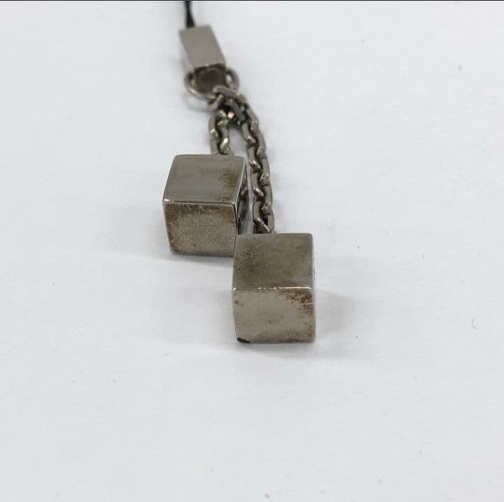 Louis Vuitton ルイヴィトン ストラップ シルバー