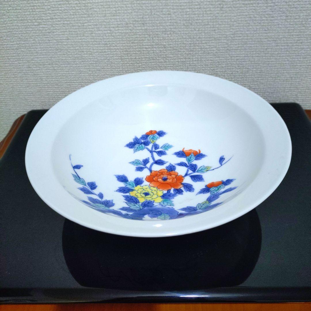 肥前大川内山　鍋島謹製　染錦牡丹画8寸高台　櫛歯文様　色鍋島　菓子器　共箱付き