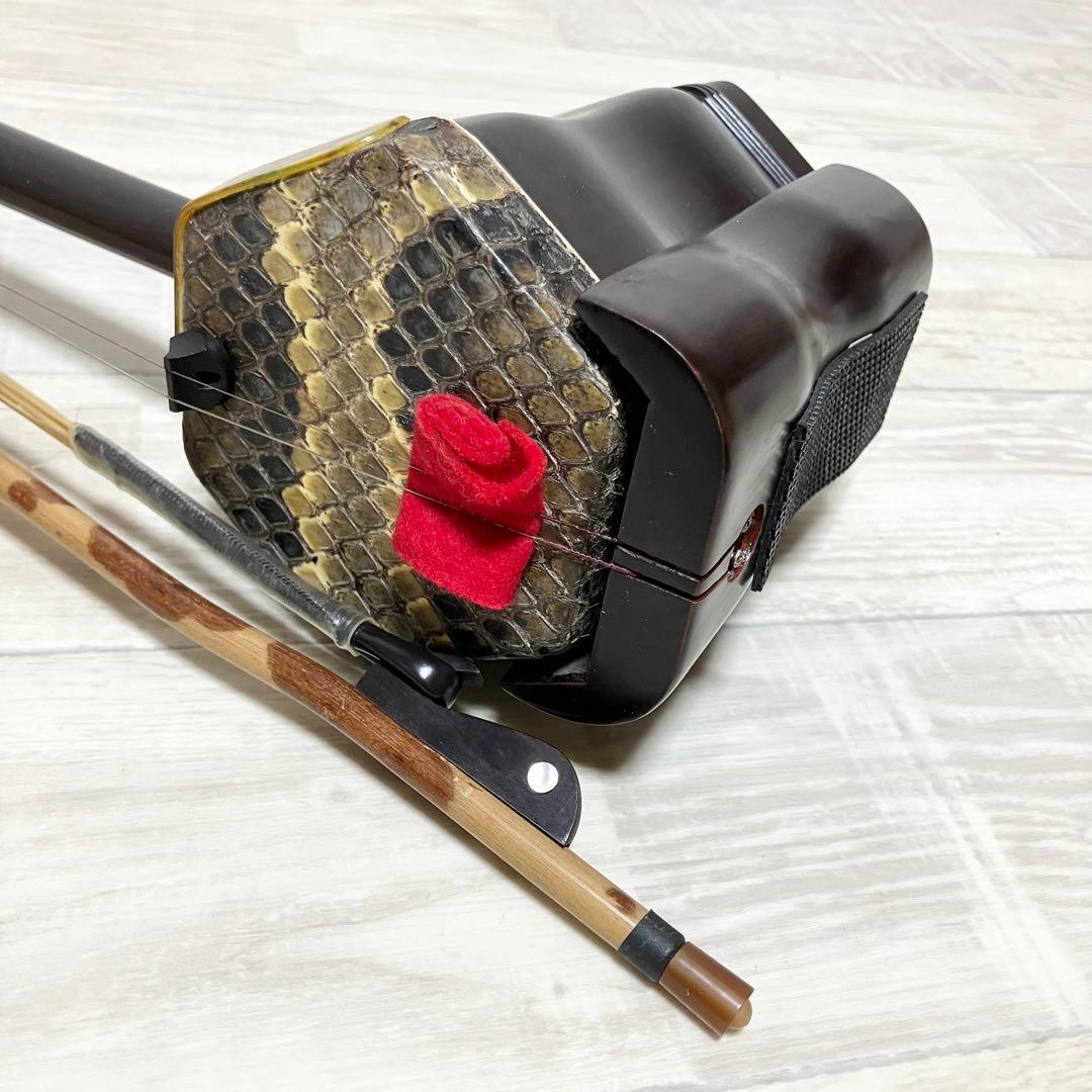 紅木　古月琴坊　蛇皮　本革　高級 二胡 中国 弦楽器 彫刻 民族楽器 付属品多数