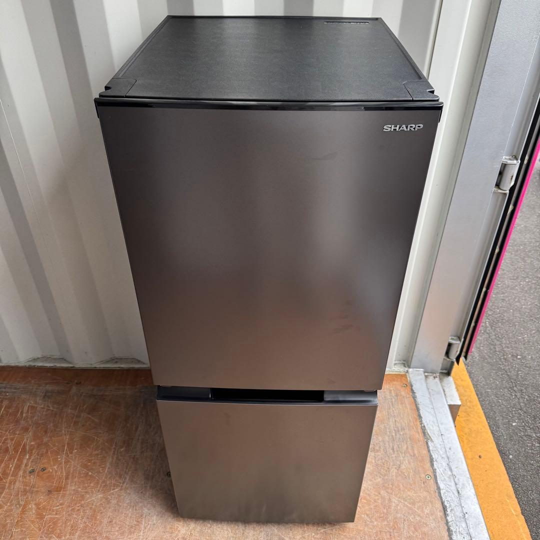 C7539★2024年製★ほぼ新品★シャープ　冷蔵庫　右.左開き　自動霜取り