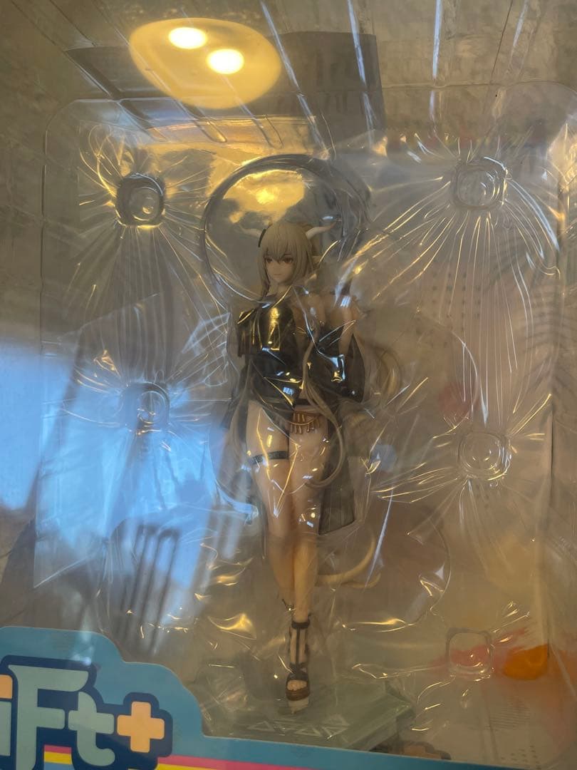 未開封　アークナイツ　シャイニング　ミートス フィギュア　夏日