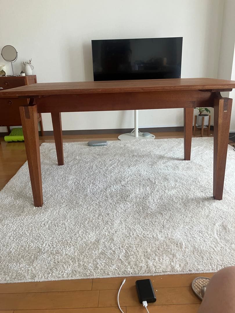 チーク材ダイニングテーブル