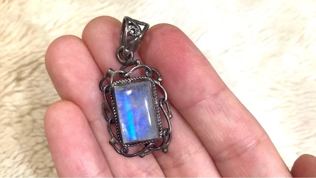 レインボームーンストーン ペンダントトップ　シルバー925