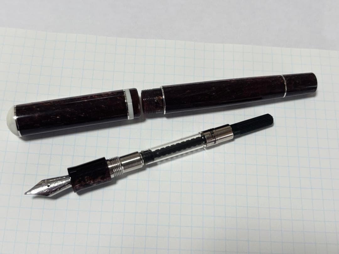 廃盤DELTA 万年筆ヴィアベネット Mニブ ブラウン 美品