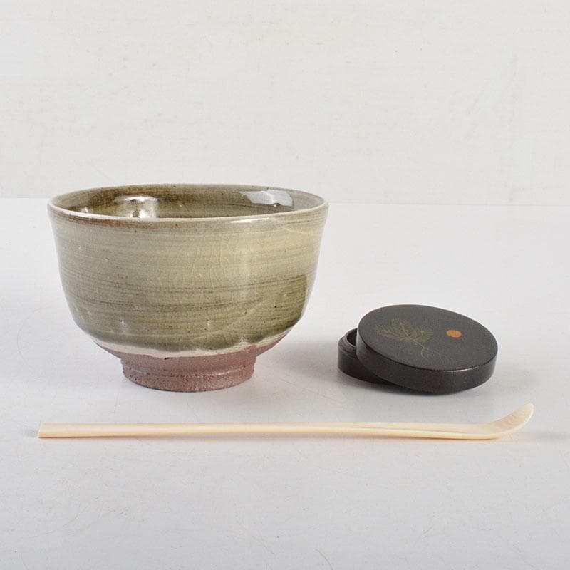 茶道具　黒漆　花蒔絵　桑茶箱　茶碗　棗など　六点一式　仕覆付　共箱　MR7276