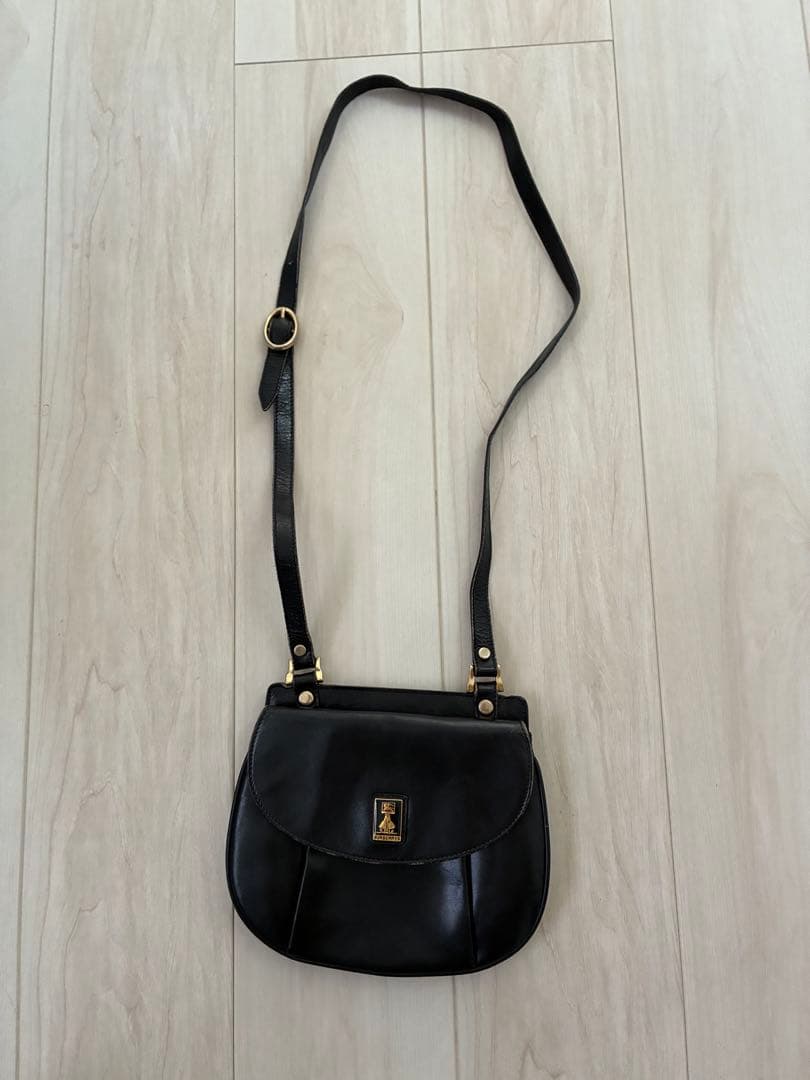 バーバリー　ヴィンテージショルダー　ブラック