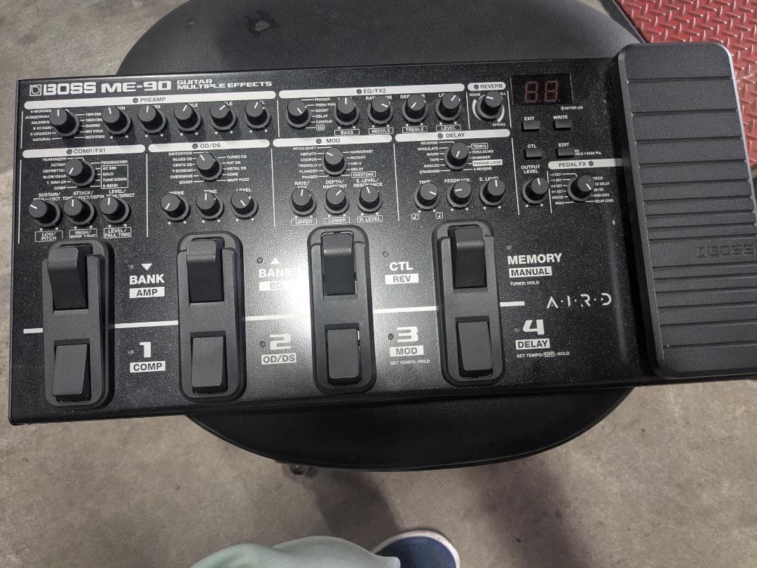 BOSS ME-90※出音はパンチが有り素晴らしいです。 ギターエフェクター