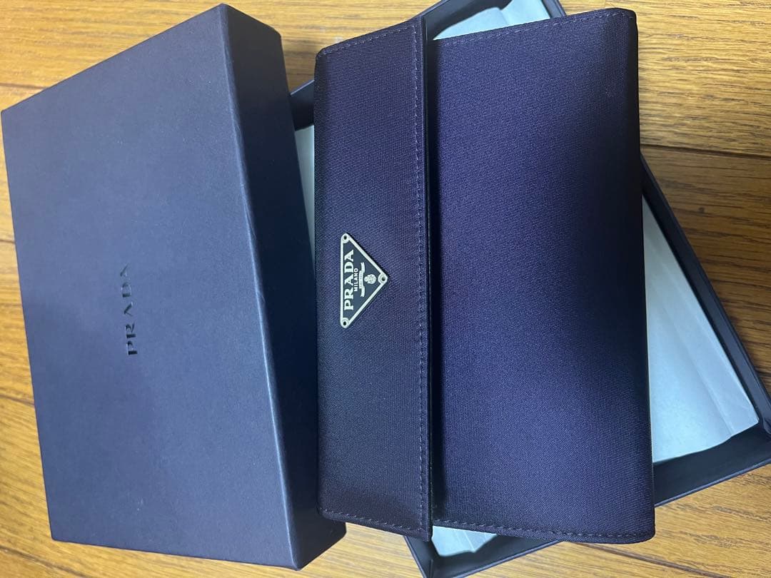 ラッピング・包装 prada