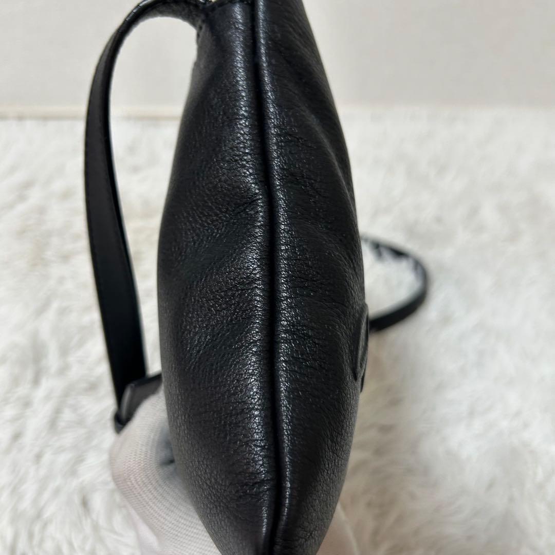 【美品✨エンボスロゴ/オールレザー】アニエスベー　ショルダーバッグ　ブラック　稀