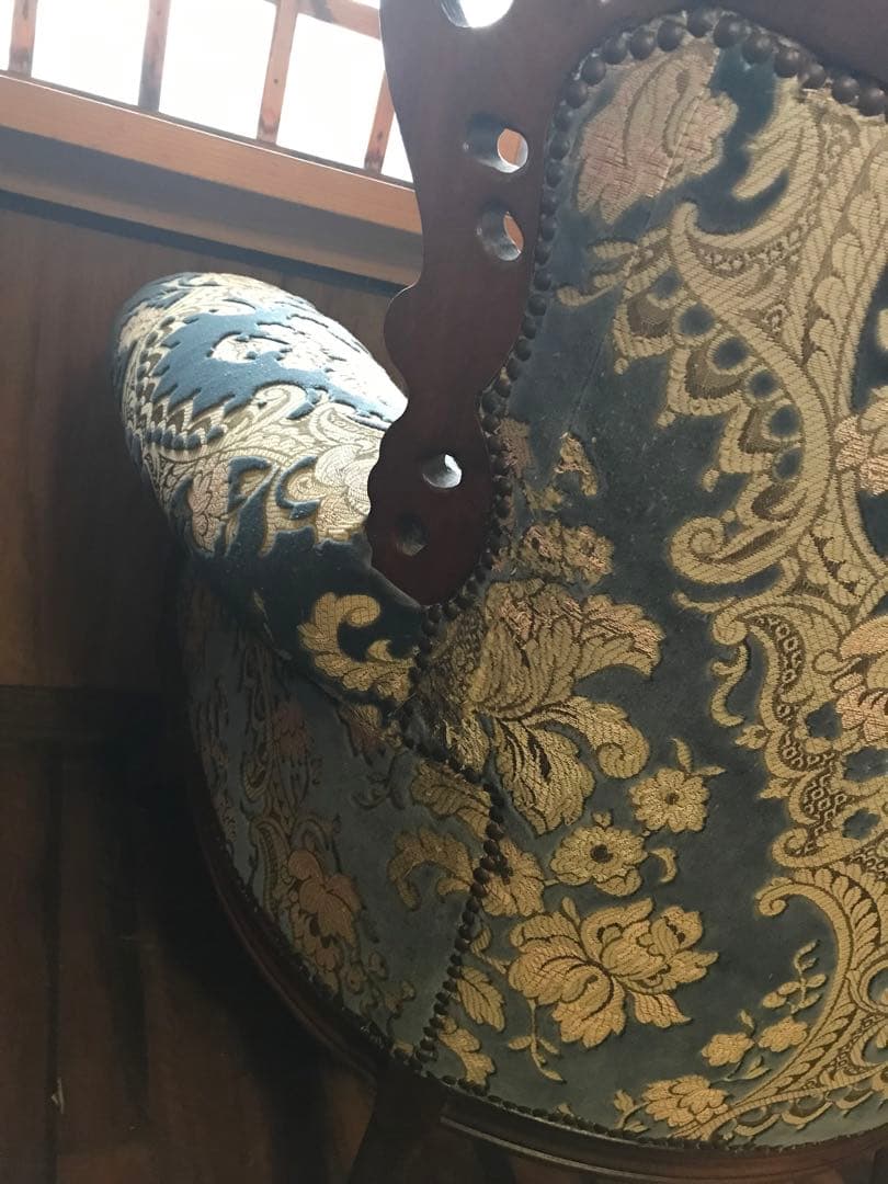 ソファ　ダマスク柄　高級　応接間　アンティーク　ビンテージ