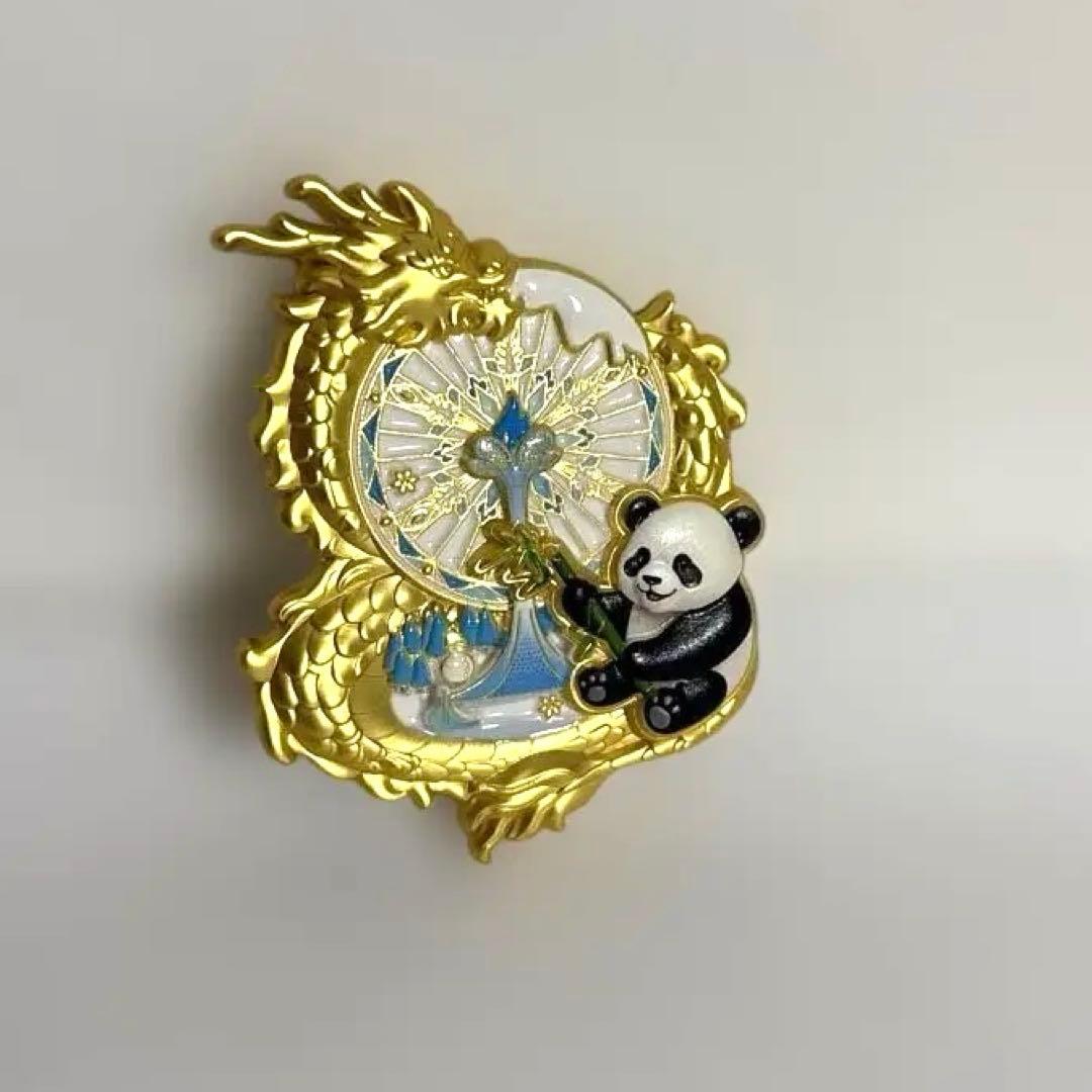 幸運 & 金運を運ぶ　パンダと龍のピンバッジ　 中国パビリオンExpo2025