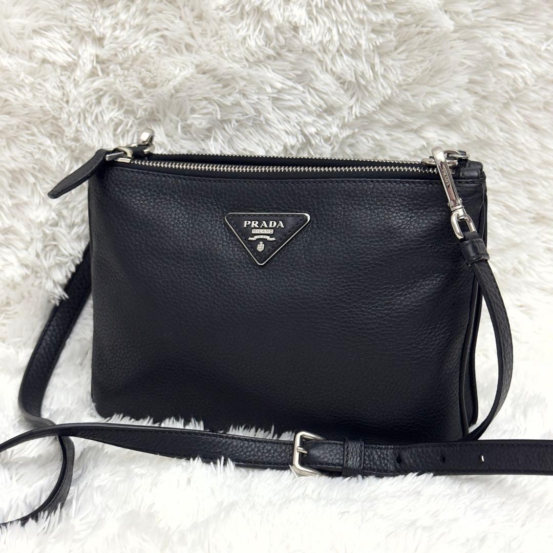 PRADA プラダ ショルダーバッグ レザー ブラック シボ革 シルバー金具