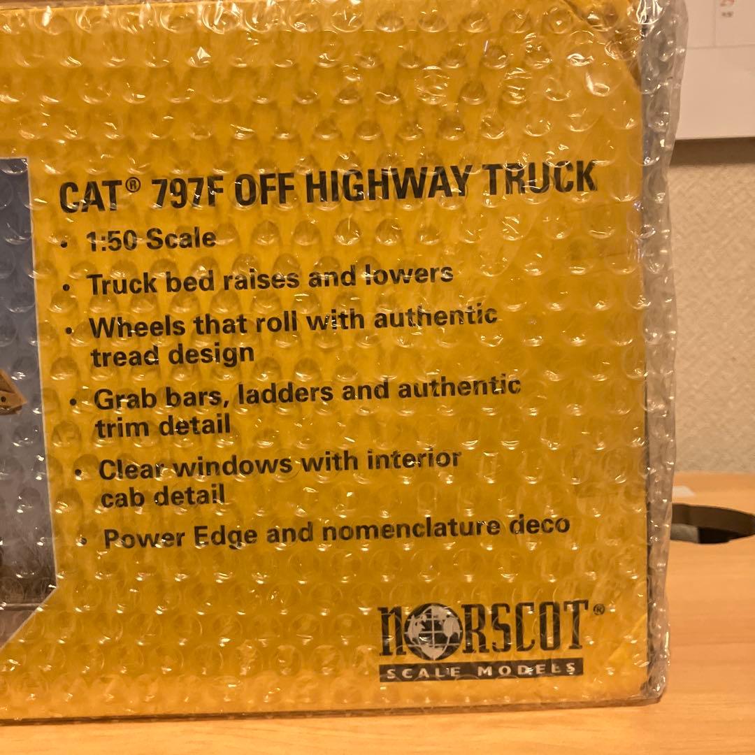 CAT 797F OFF HIGHWAY TRUCK 1:50スケール