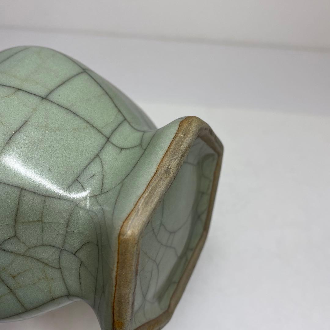 専用　中国古窯　哥窯青磁ヒビ焼　花瓶　高さ約18.4㎝　東さ7-0330①