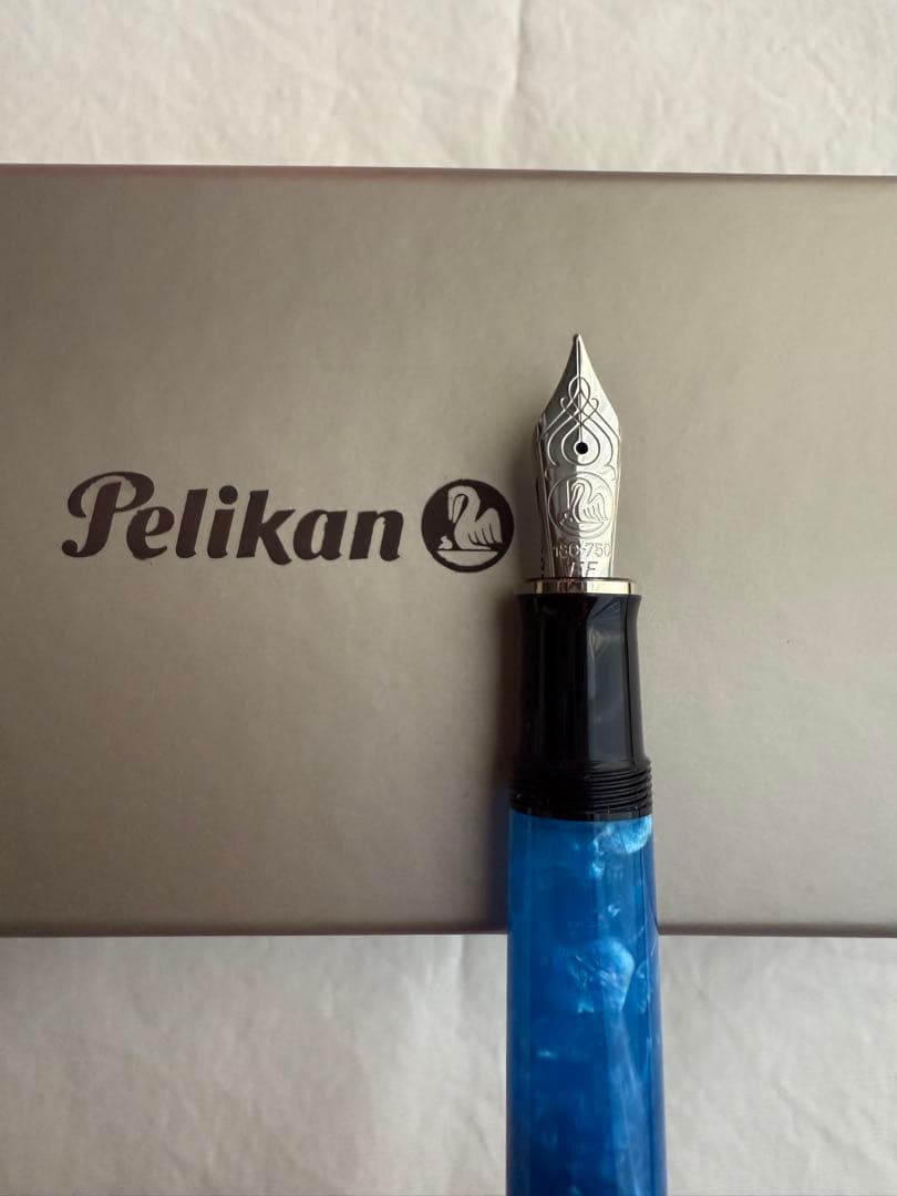 Pelikan ペリカン 万年筆　M805 ヴァイブラントブルー