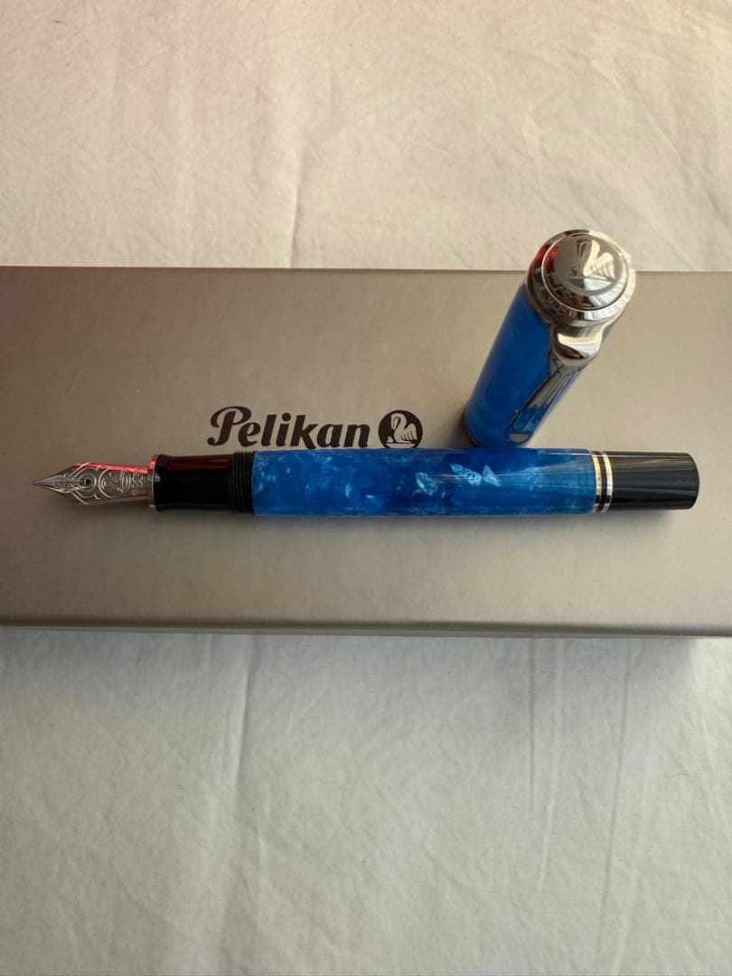 Pelikan ペリカン 万年筆　M805 ヴァイブラントブルー