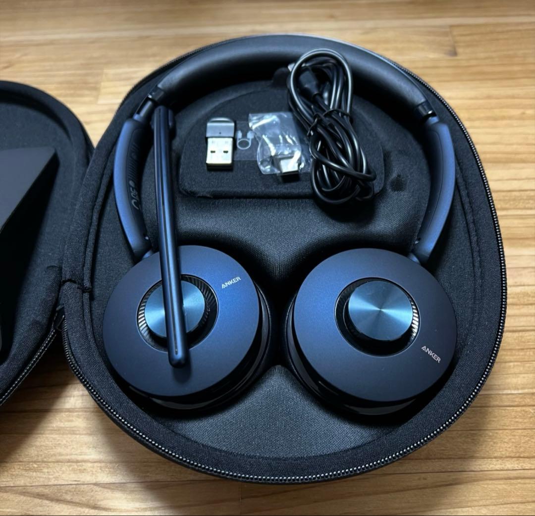 Anker PowerConf H700 ワイヤレスヘッドセット　充電スタンド付