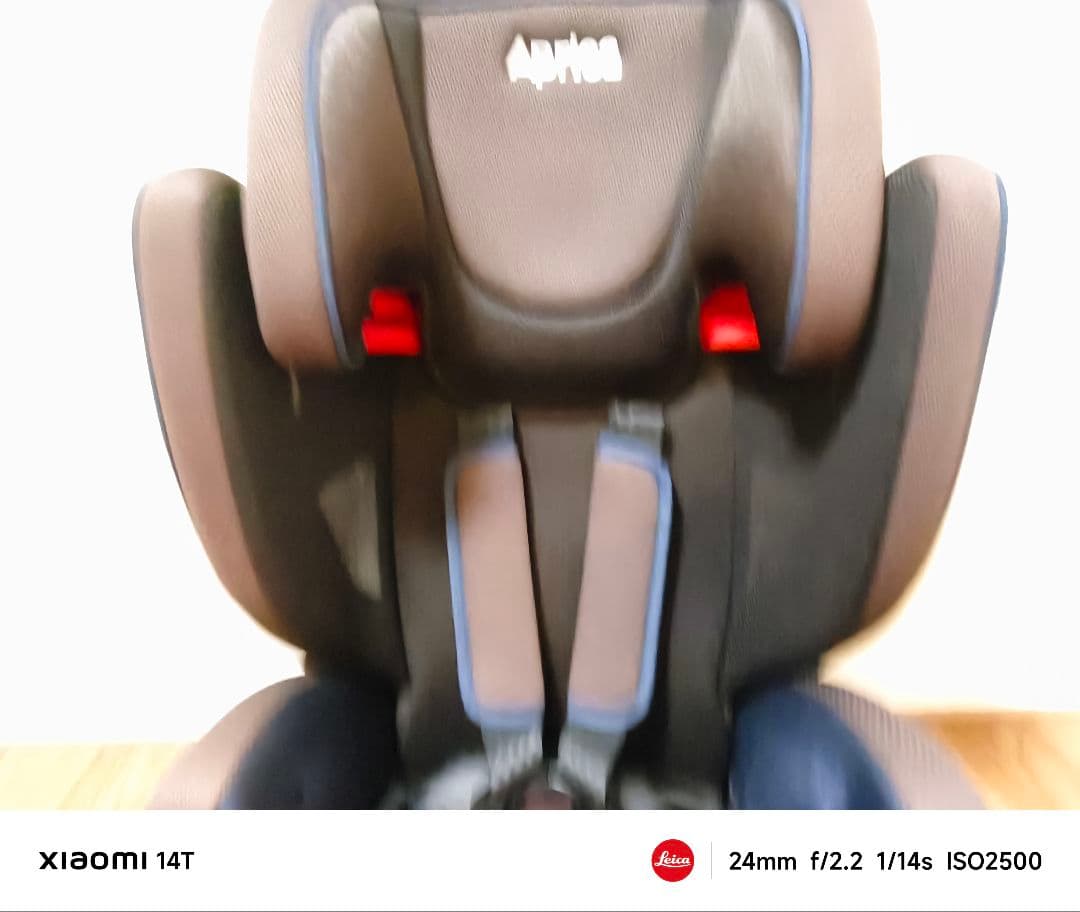 【ほぼ未使用】 アップリカ エアグルーヴ AC ベビーザらス限定 ブルーノアール