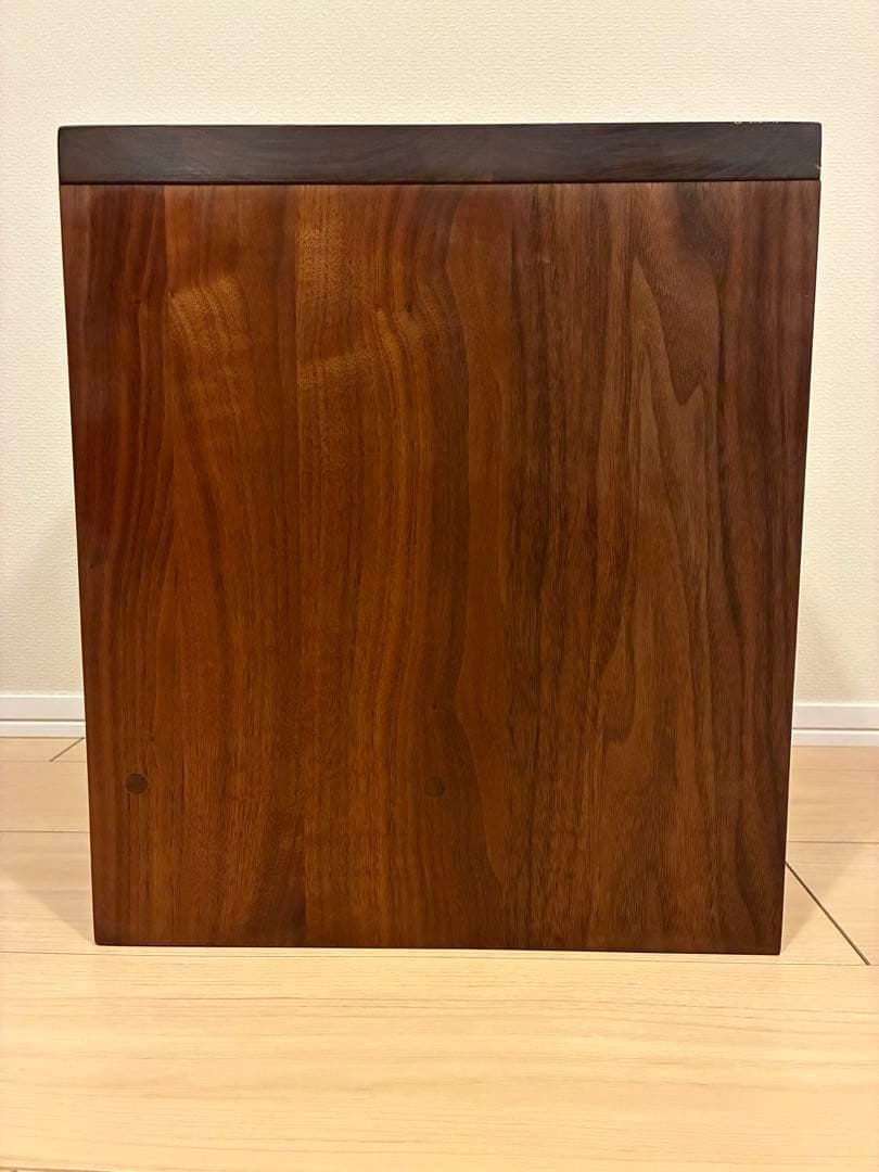 サイドテーブル・ナイトテーブル・ローテーブル MASTERWAL MORELESS NIGHT TABLE