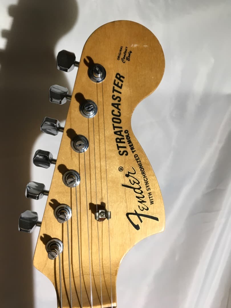 ギター fender japan ST68