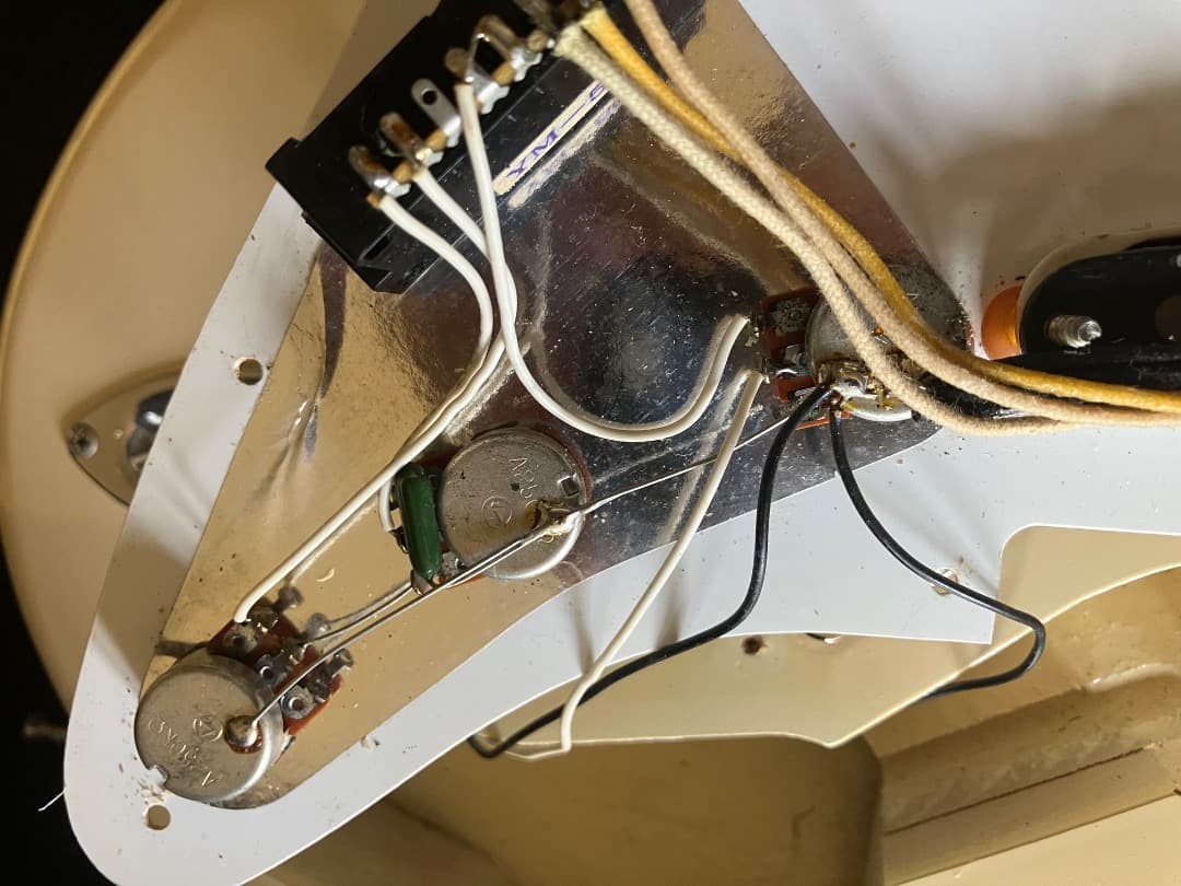 ギター fender japan ST68