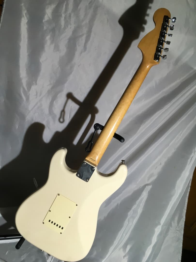 ギター fender japan ST68