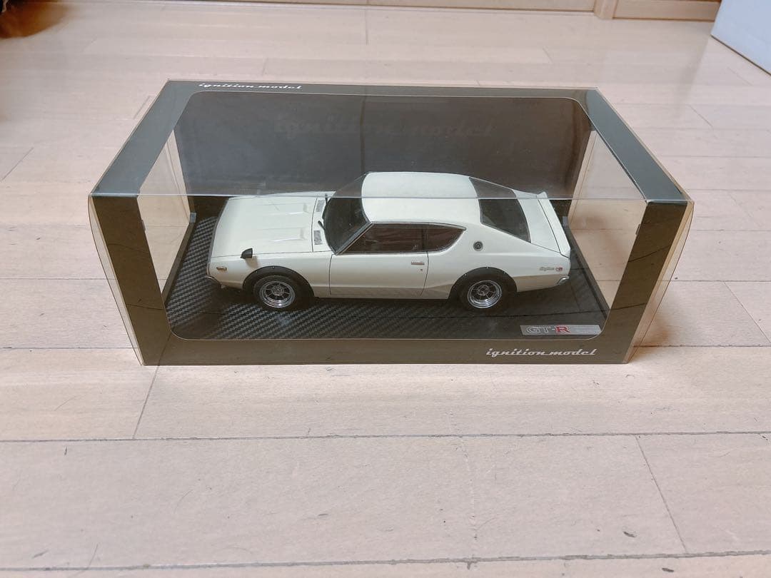 ignition model スポーツカー 1/18 ホワイト