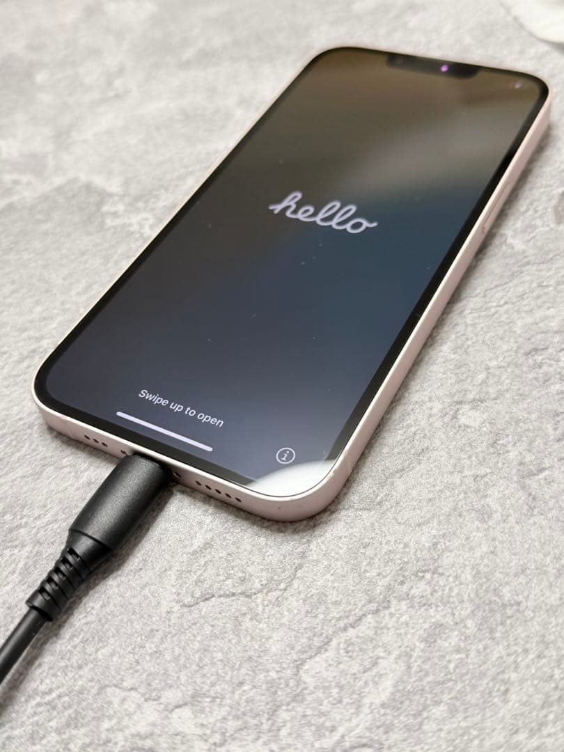 S*a様 Apple iPhone 13 ピンク 充電ケーブル付き