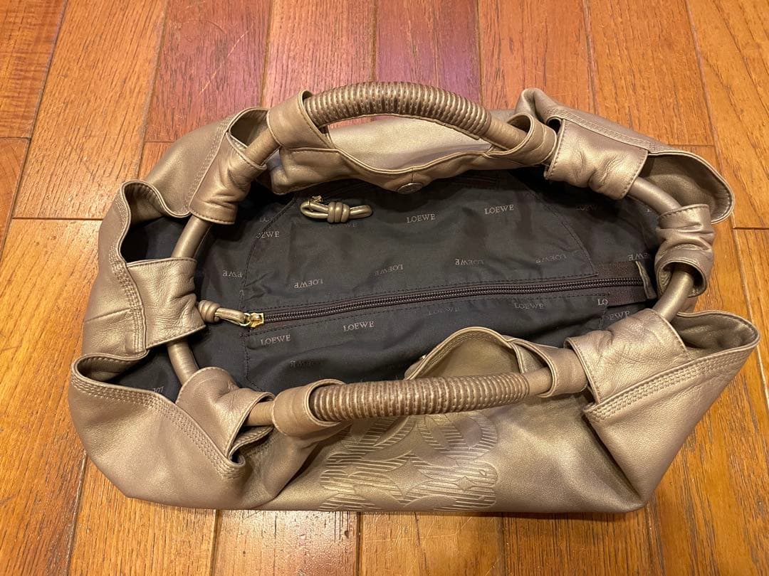 【LOEWE ロエベ】　ナッパアイレ　GOLD
