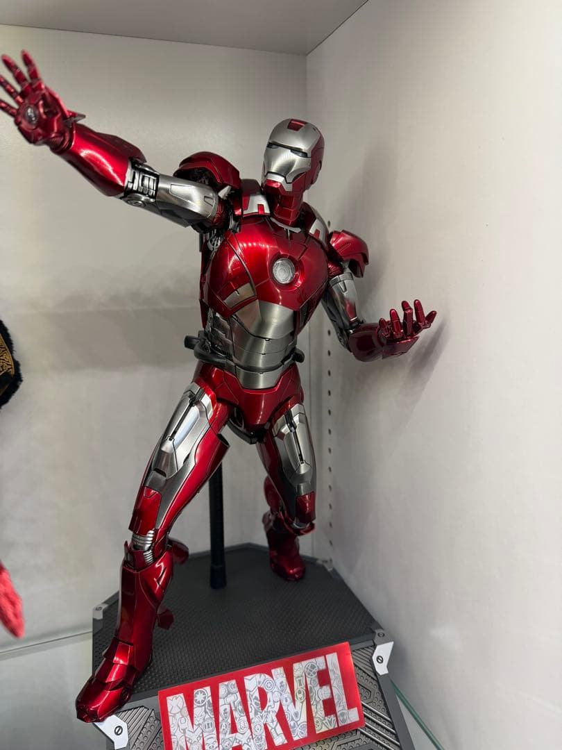 【開封品】ホットトイズ　アイアンマン　マーク7 ディズニー100 東京コミコン