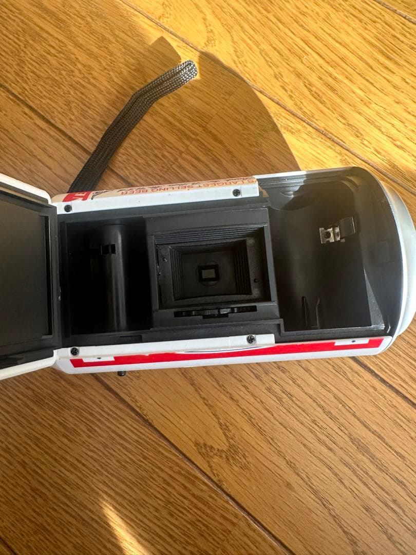 【バドワイザー】フィルムカメラ　缶型