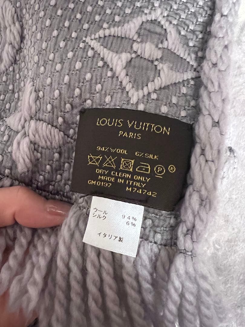 ルイヴィトン　マフラー　グレー　ロゴマニア