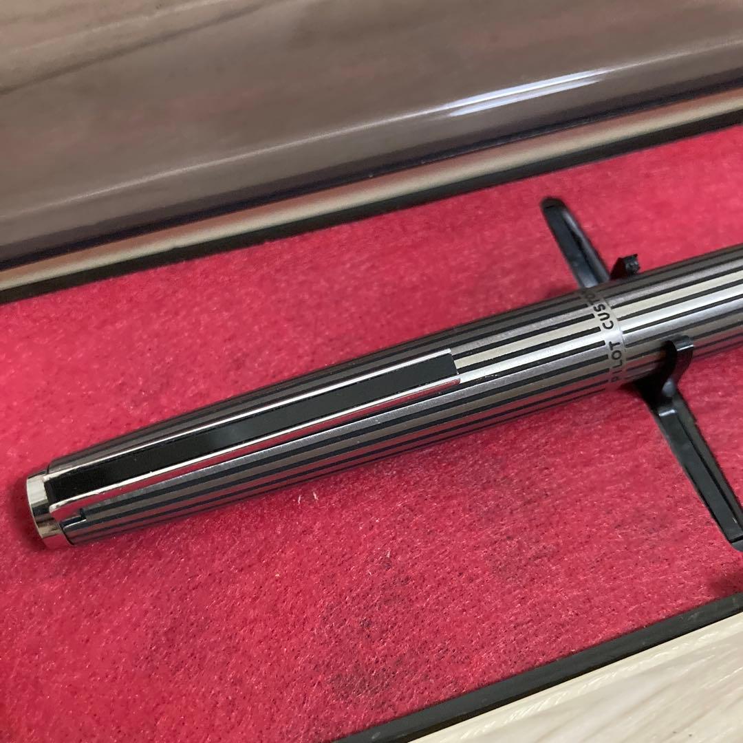 パイロット　カスタム　ストライプ