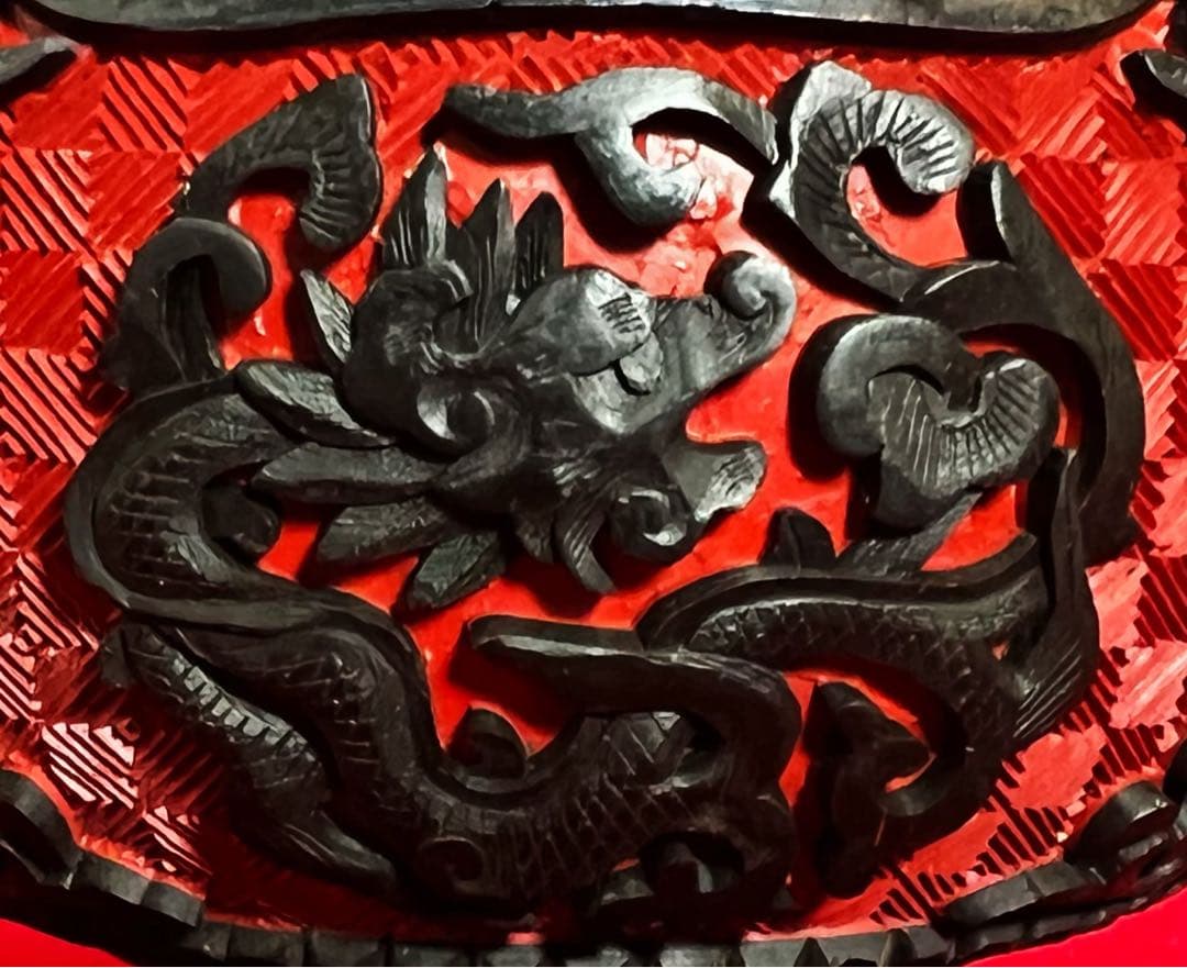 中国美術 古玩 堆朱 堆黒 漆彫花瓶 團龍紋樣花瓶 台座付き