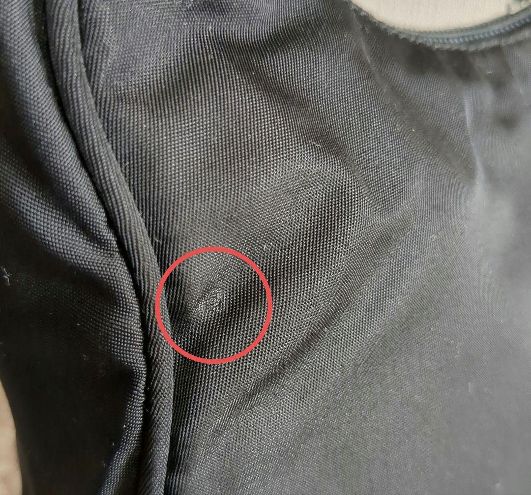 入手困難　プラダ PRADA アクセサリーポーチ ナイロン ブラック 三角ロゴ