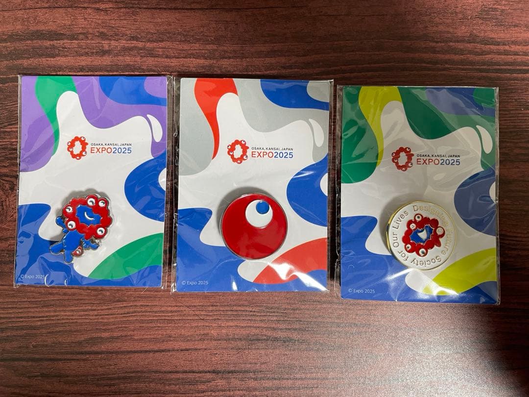 関西万博 ミャクミャク ピンバッチ 色差し 全3種セット