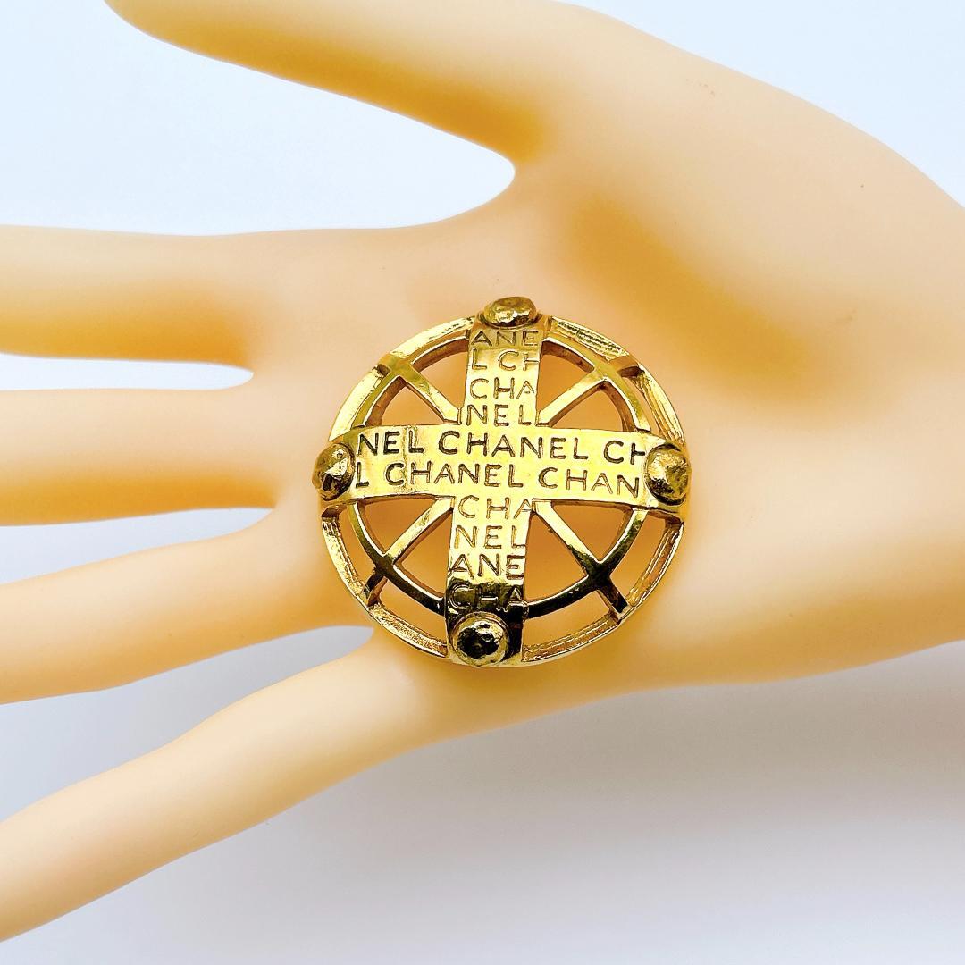 【鑑定済み！】 シャネル ヴィンテージ ブローチ ゴールドメタル CHANEL