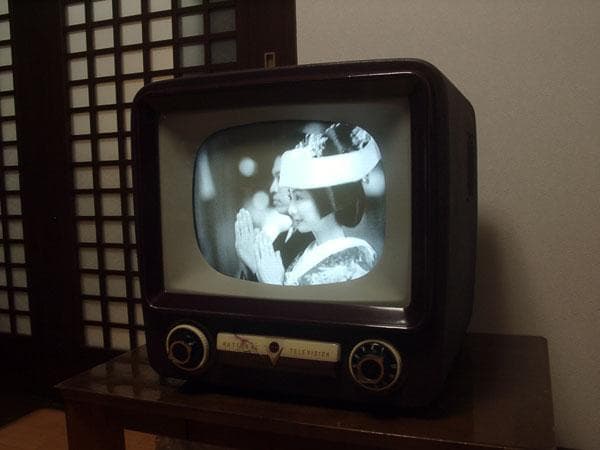 ナショナル初期型真空管テレビ プロの整備済みです　きれいに映ります