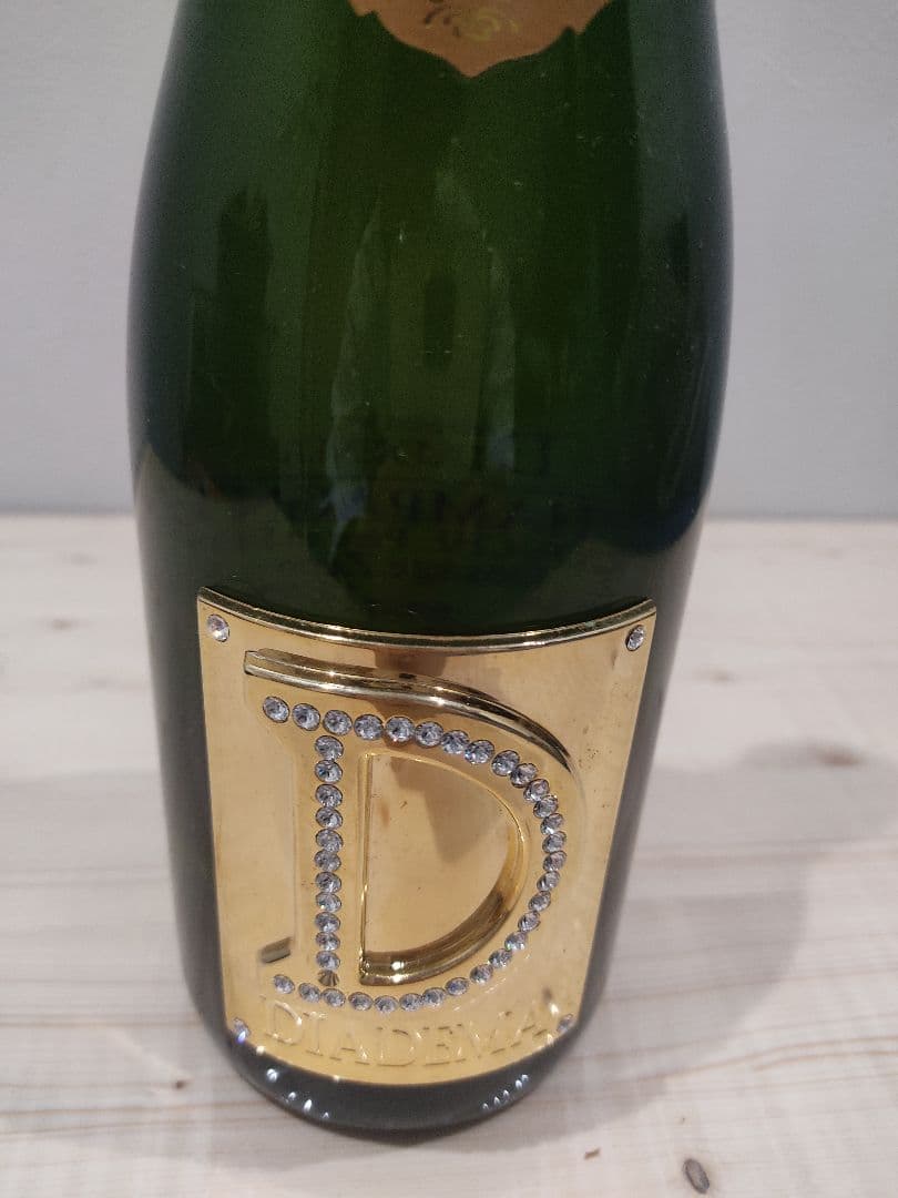 ディアデマドサージュ ゼロ 750ml シャンパン　スワロフスキー