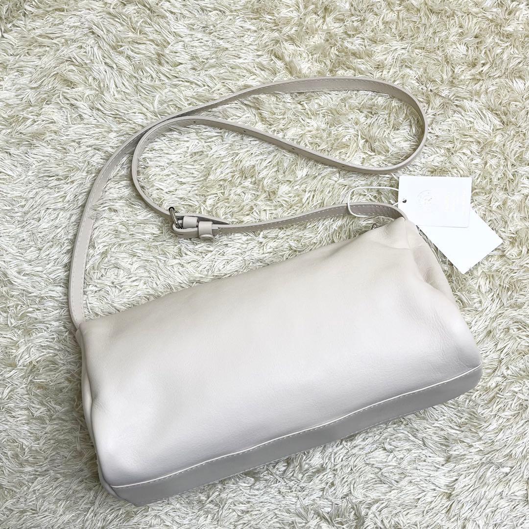 ★新品タグ付き★ソフトレザーロールショルダーバッグ russet ラシット