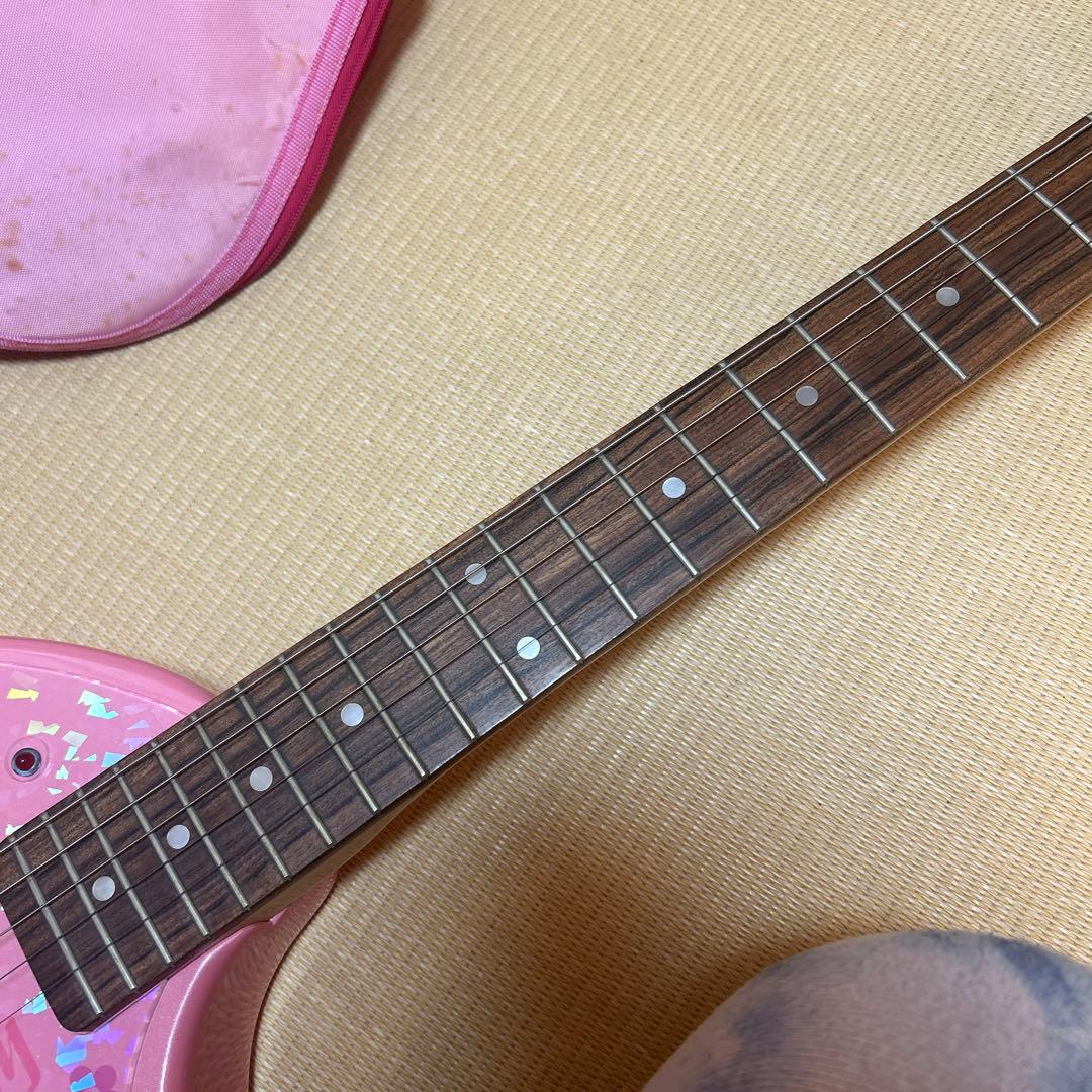 ハローキティ フェルナンデスFERNANDES アンプ内蔵 ZO-3 kitty