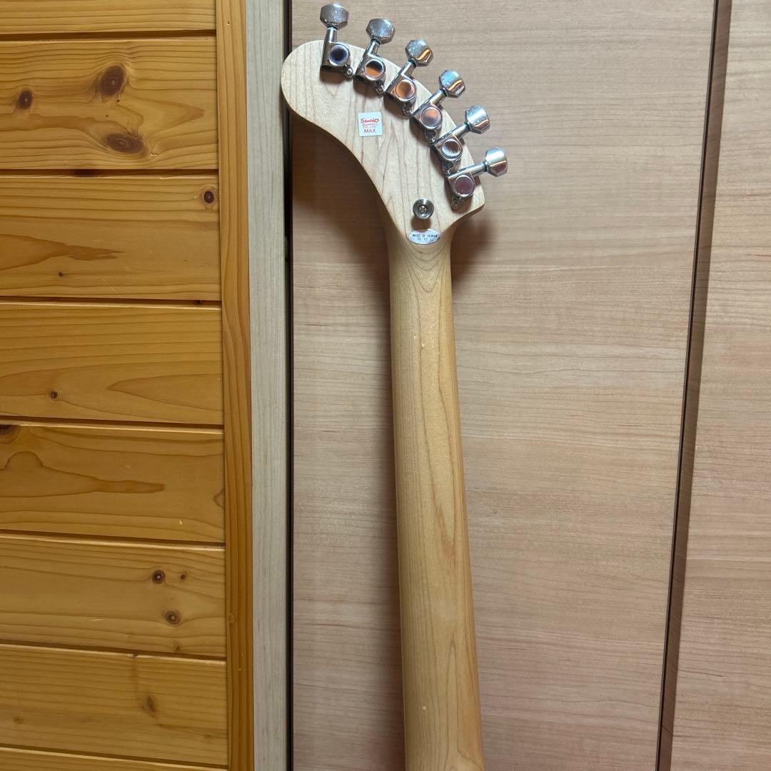 ハローキティ フェルナンデスFERNANDES アンプ内蔵 ZO-3 kitty