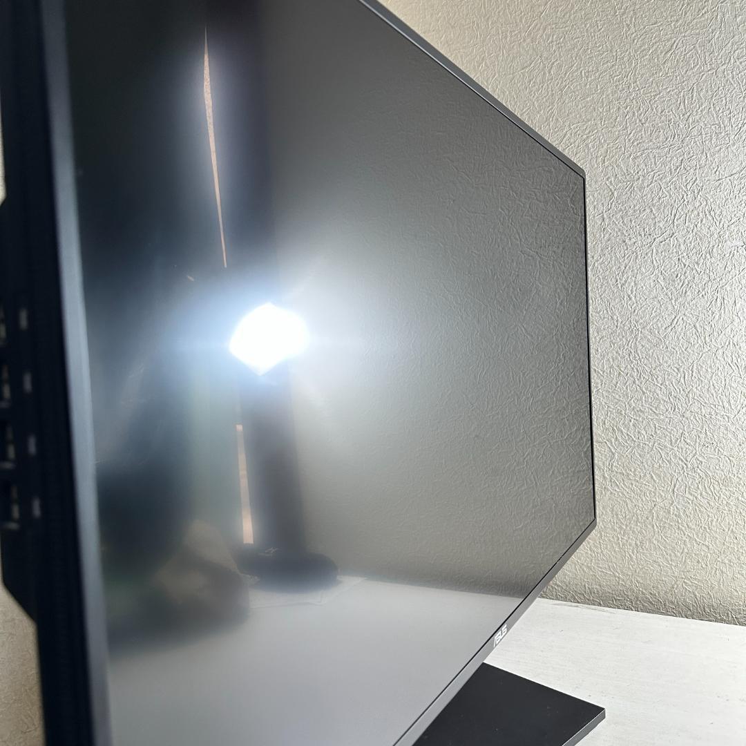 ASUS 4K 31.5型 液晶モニター