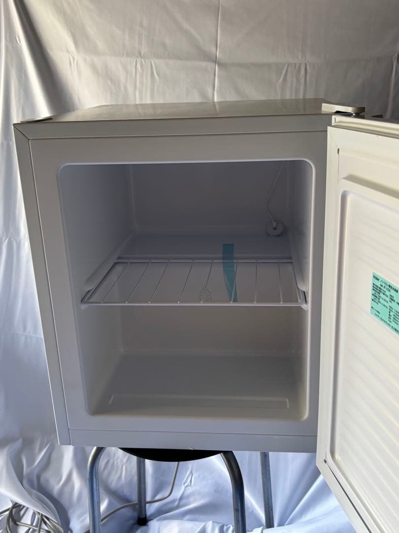 Haier 冷凍庫 ホワイト 1棚付き