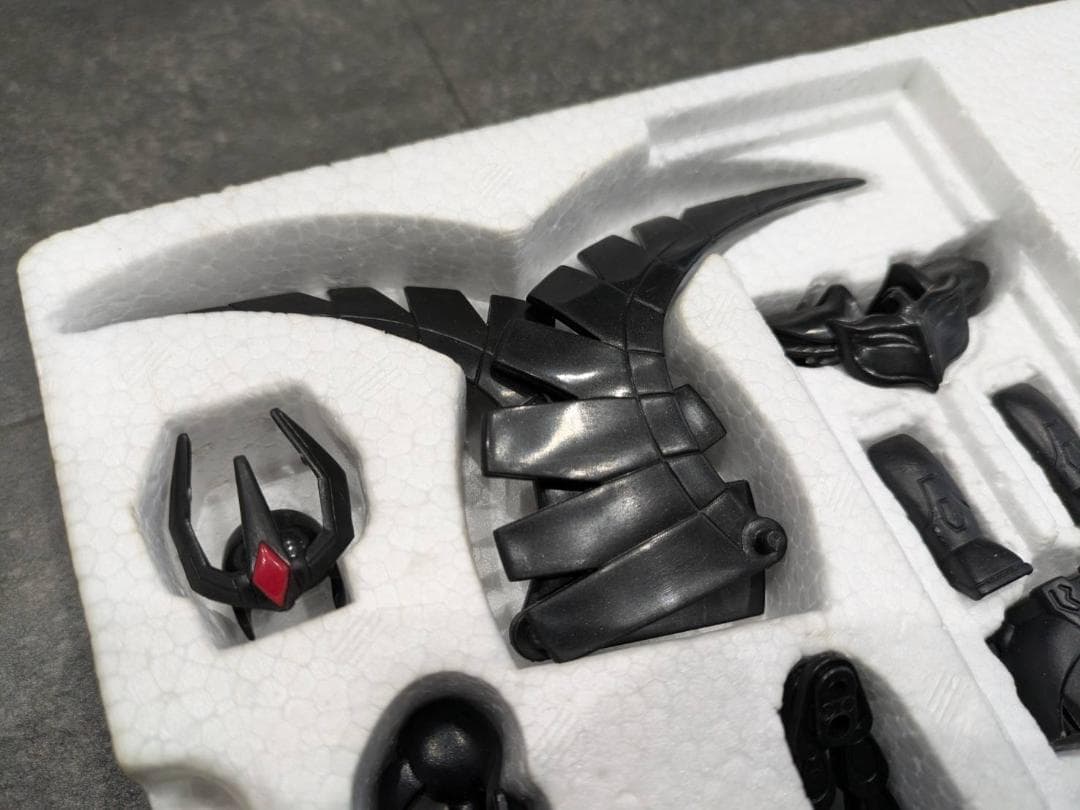 希少！美品 聖闘士星矢 限定暗黒聖衣 ブラックフェニックスクロス フィギュア