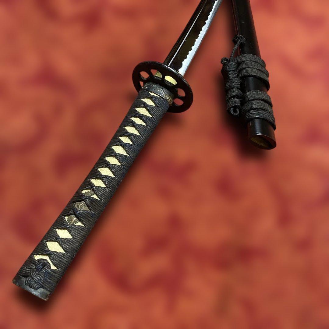 高級居合刀 黒柄 蓮根輪切透し丸鍔 黒呂鞘