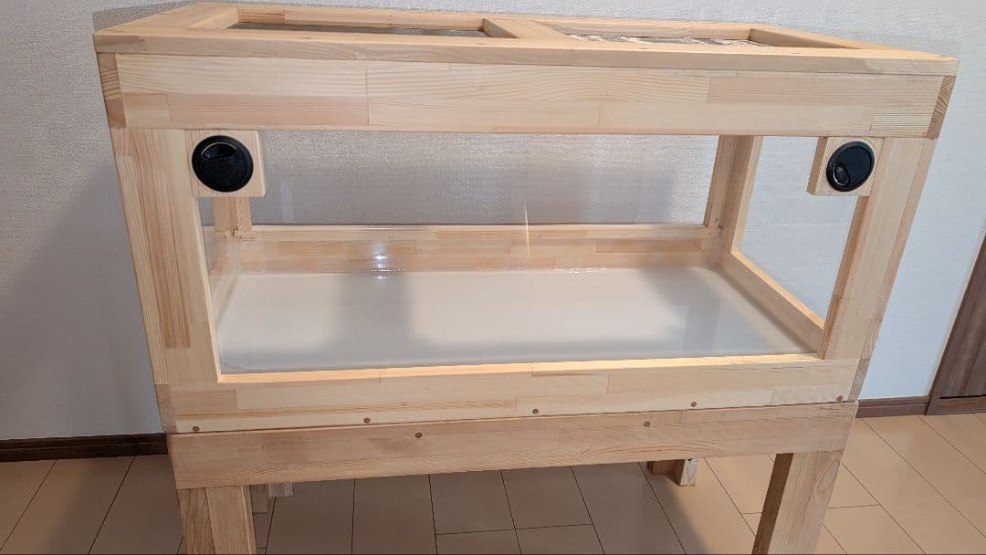 赤松集成材18ミリ幅90縦45奥行45全面アクリル板仕様木材オイル仕上げ！