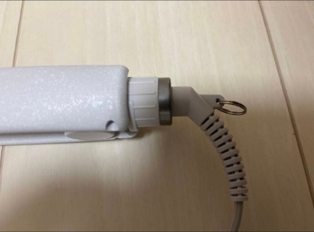 Nobby NBS1200 限定色ホワイト　ストレートヘアアイロン　保証書付