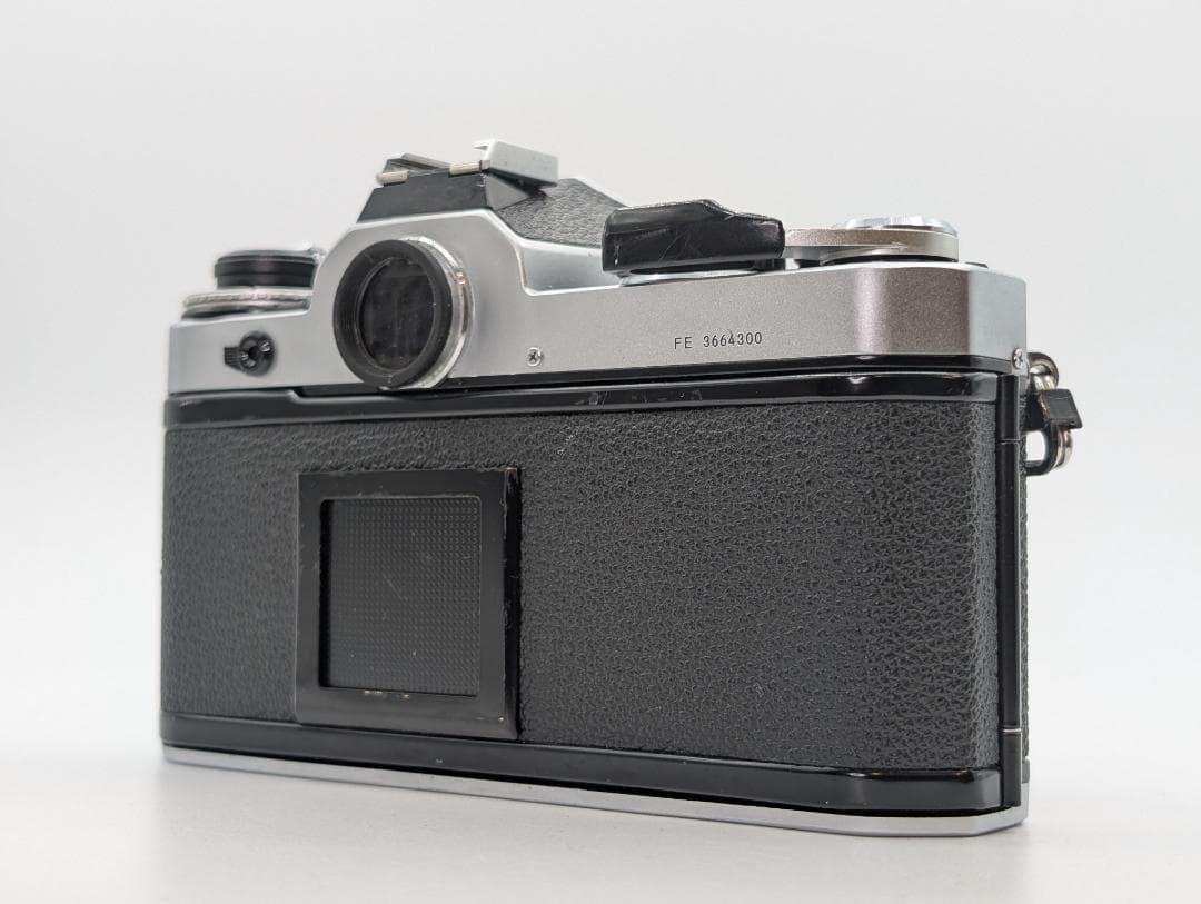 【美品完動品】Nikon FE フィルムカメラ シルバー ボディ 人気機種