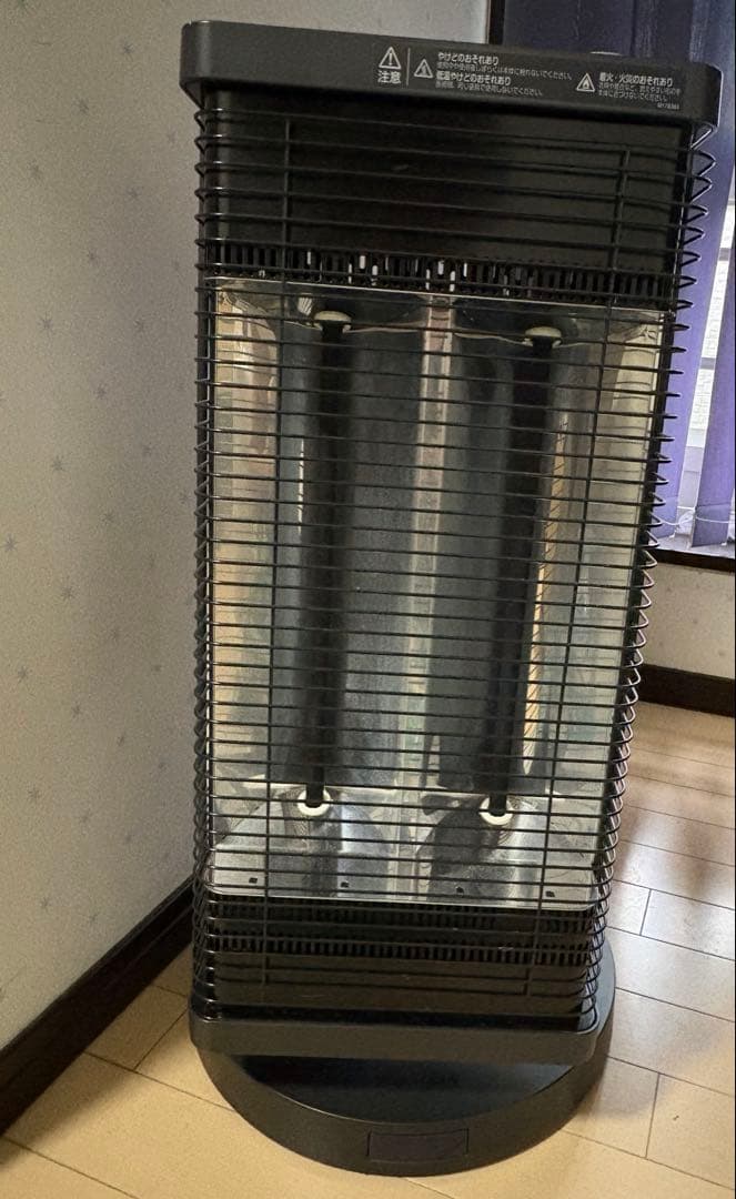 タワー型電気ヒーター ブラック/グレー